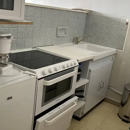2 Pieces Avec Balcon, Vue Sur Et Village - Fr-1-593-114 Apartamento *